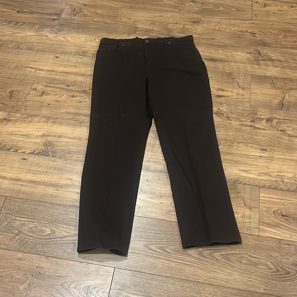 Gloria Vanderbilt-Brown ‼️Never worn‼️ - Picture 3 of 7